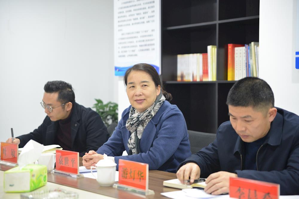 cdcafddeb5424bf686edaf3cde10dfc4.jpg
